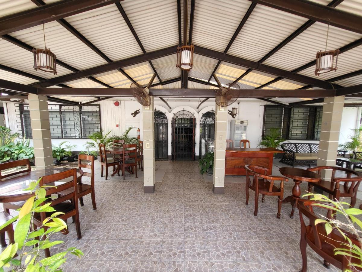 Ayahay Sa Matutina Hotel Puerto Princesa ภายนอก รูปภาพ
